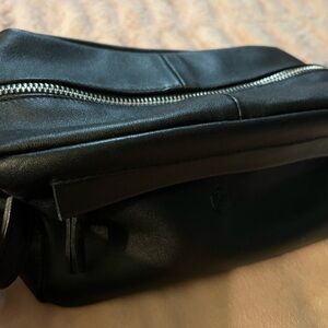 Makeup bag black Leather unisex or for men made in Italy 🇮🇹⭐️⭐️⭐️